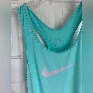 NIKE WORKOUT TANK TOP!